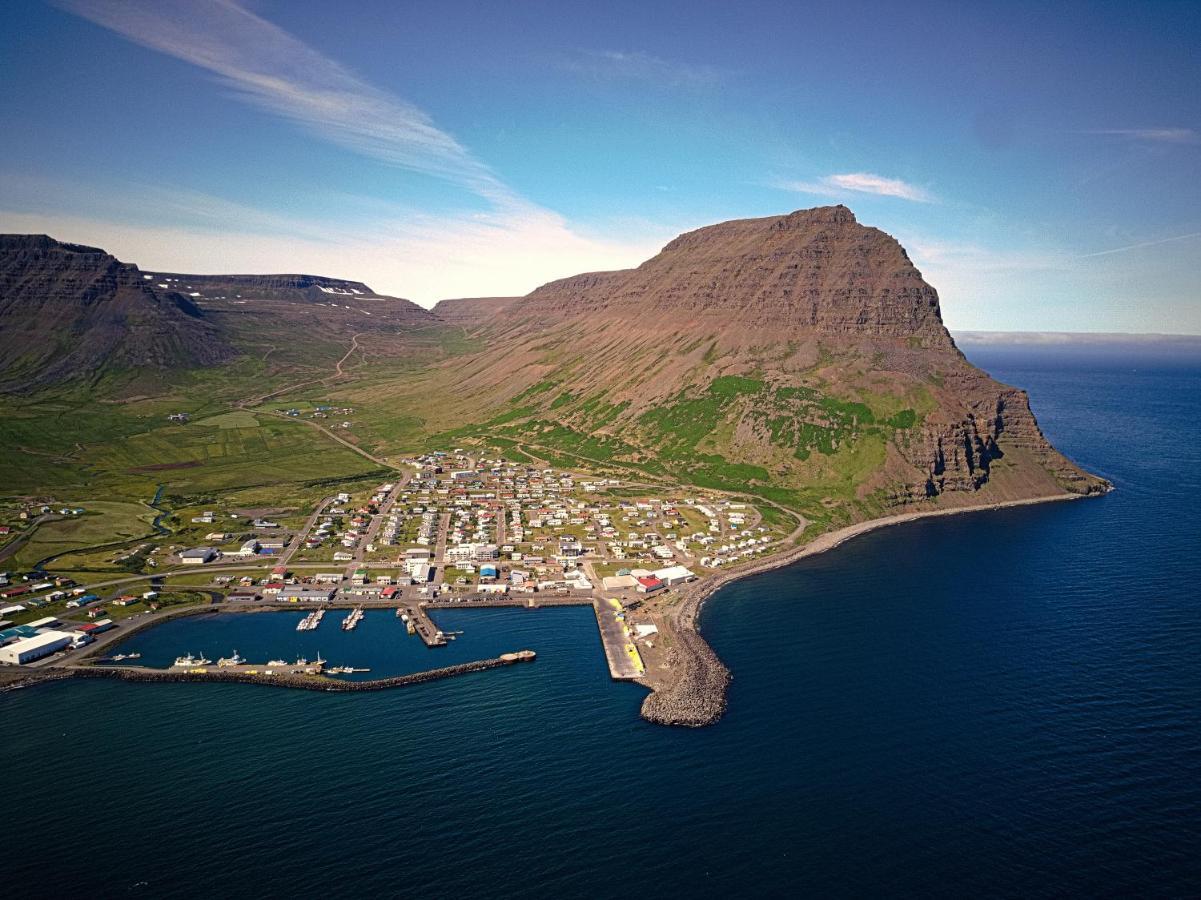 Apartment With Amazing Mountain View Bolungarvík Exteriér fotografie