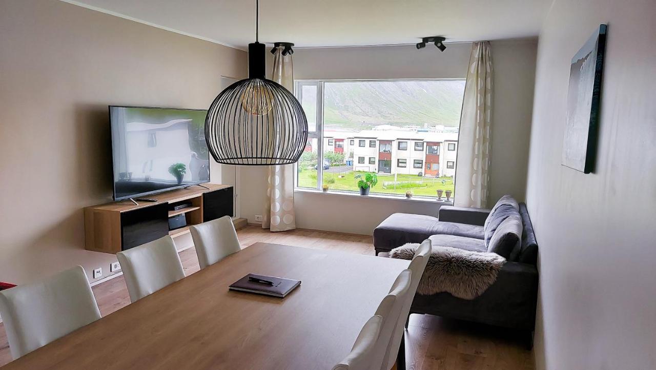 Apartment With Amazing Mountain View Bolungarvík Exteriér fotografie