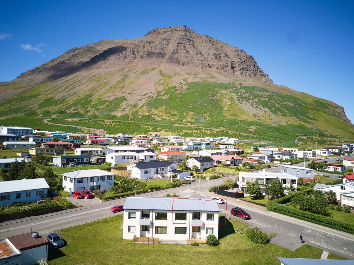 Apartment With Amazing Mountain View Bolungarvík Exteriér fotografie